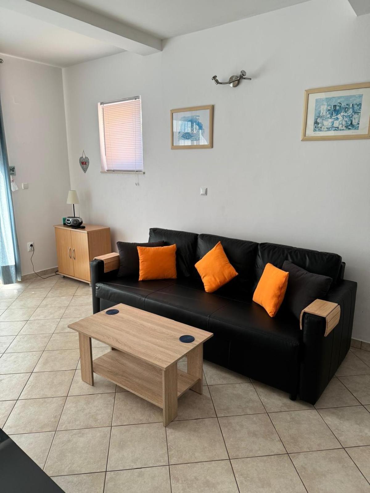 Lovely Split Level Apartment With Sea View, Pool, Free Parking And Wifi Cavtat Exterior foto